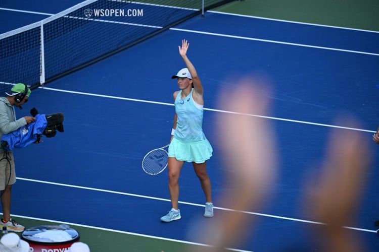 低调与蛰伏 低调与蛰伏